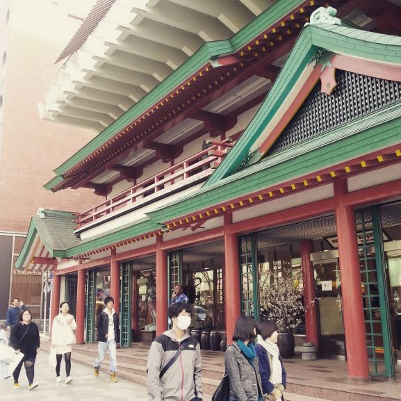 15 Toko Souvenir Terbaik di Tokyo