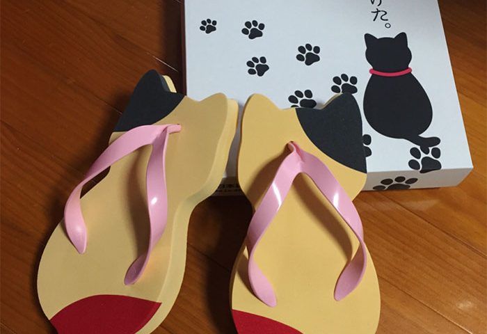 Sandal Jepang Berbentuk Kucing Sangat Menggemaskan